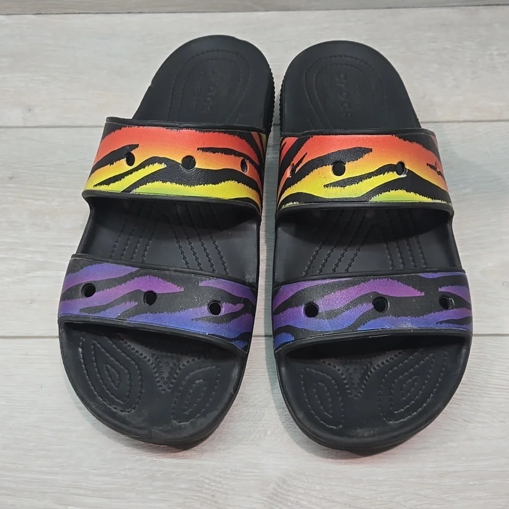 CROCS good vibrant